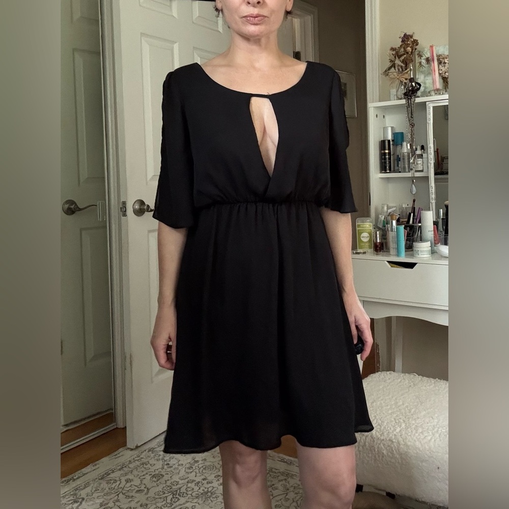 Everly Cute Black Dress